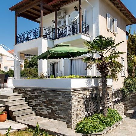 Beach Front Villa Nea Kallikrateia Extérieur photo