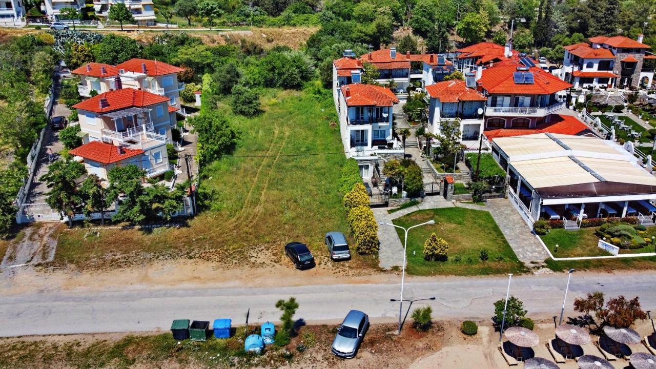 Beach Front Villa Nea Kallikrateia Extérieur photo