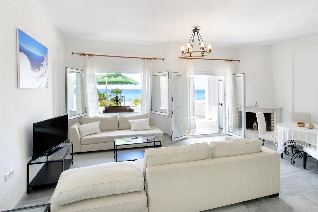 Beach Front Villa Nea Kallikrateia Extérieur photo
